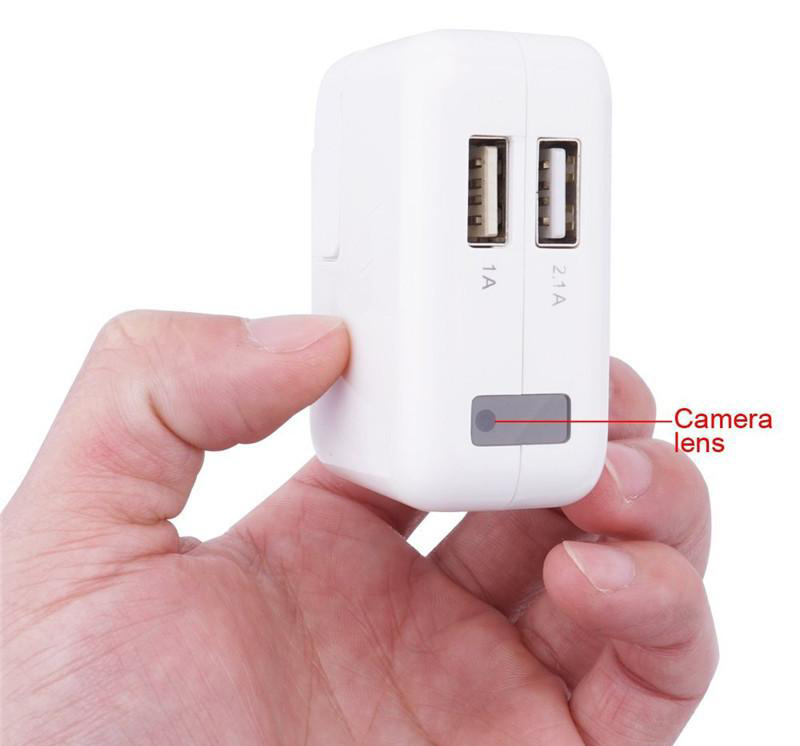 USB nabíječka se skrytou kamerou