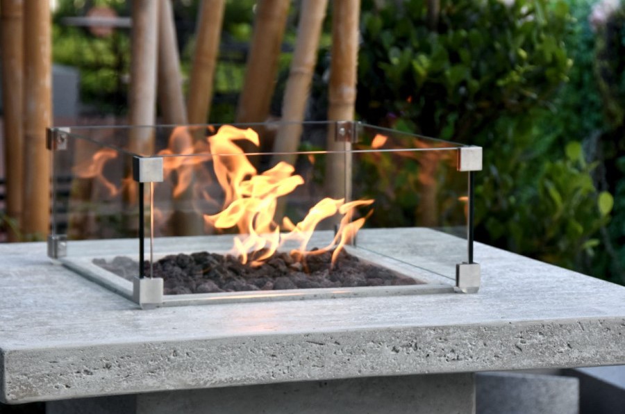 ohniště barový stůl betonový plyn ohniště