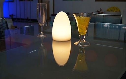 stylové světlo na stůl - vajíčko