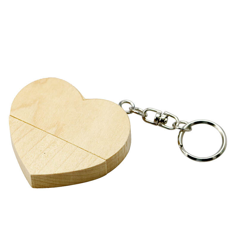 USB Flash Disk ve tvaru dřevěného srdce