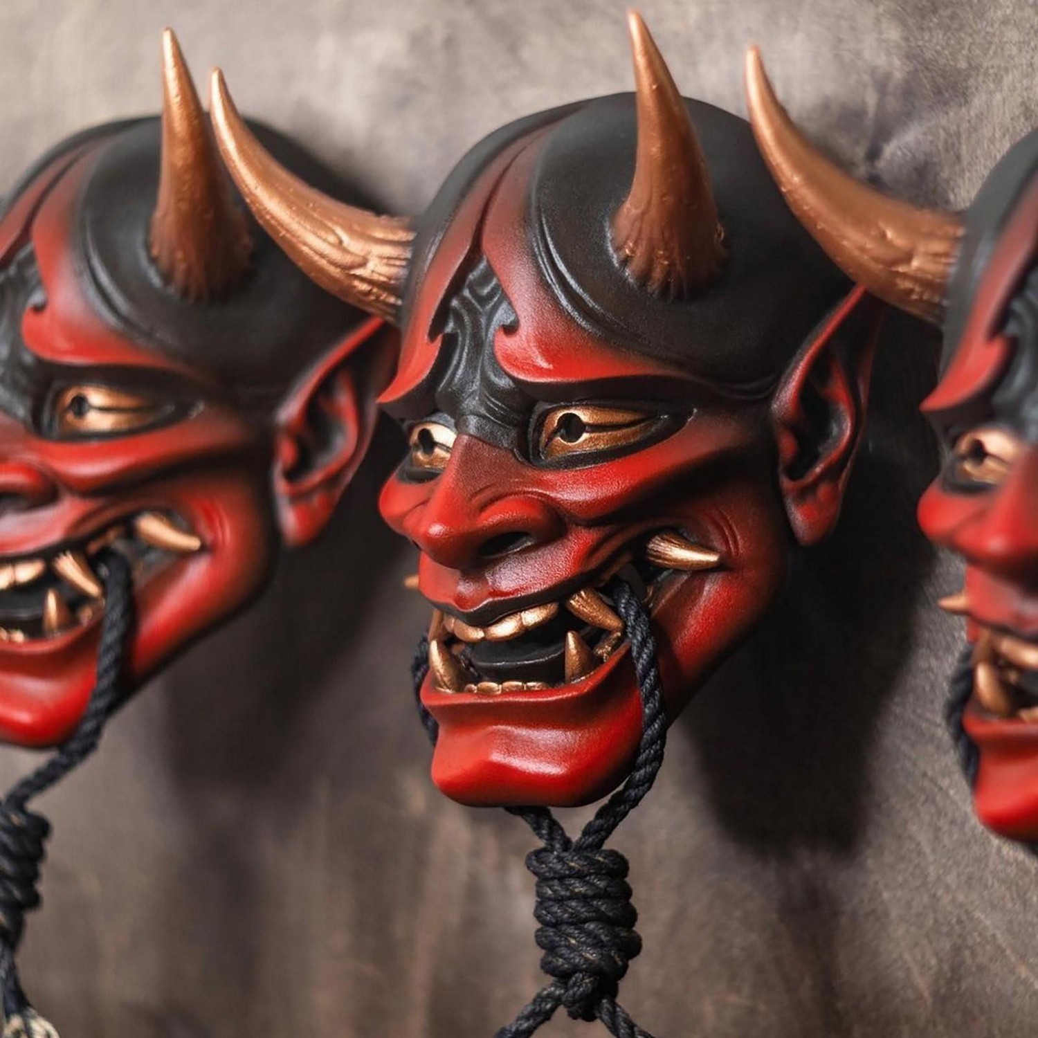 demon cert maska ​​na halloween - japonský motiv