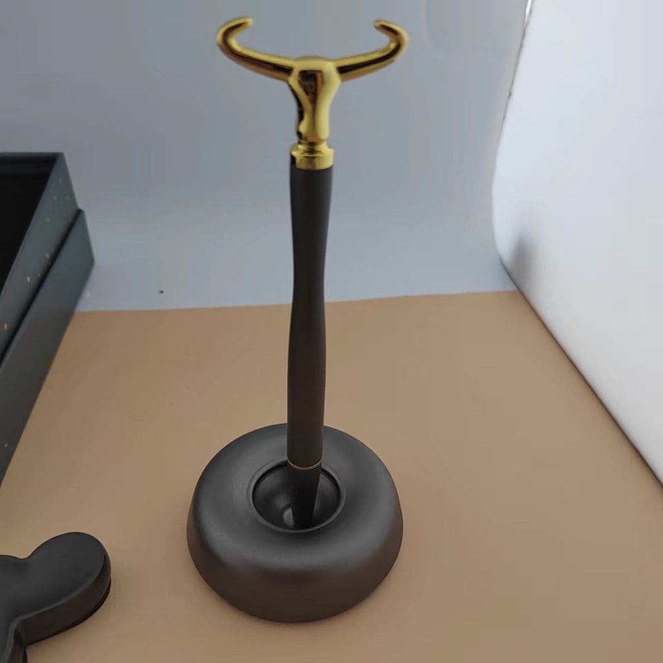 Magnetické levitační pero s hlavou býka