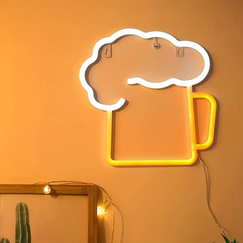 LED napis svítící na zeď neonový visací - pivo, beer