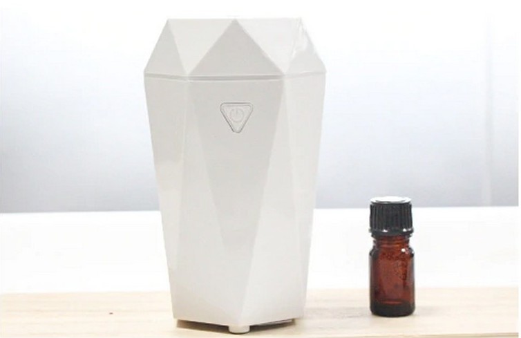 Zvlhčovač vzduchu + přenosný osvěžovač s aromaterapií